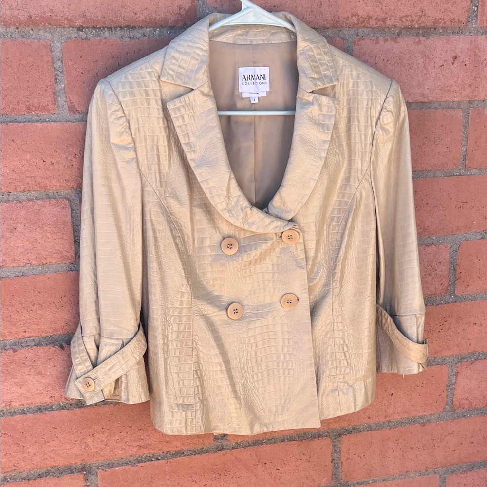 Armani Collezioni  vintage Women's Beige Textured Blazer size 6, lamb skin